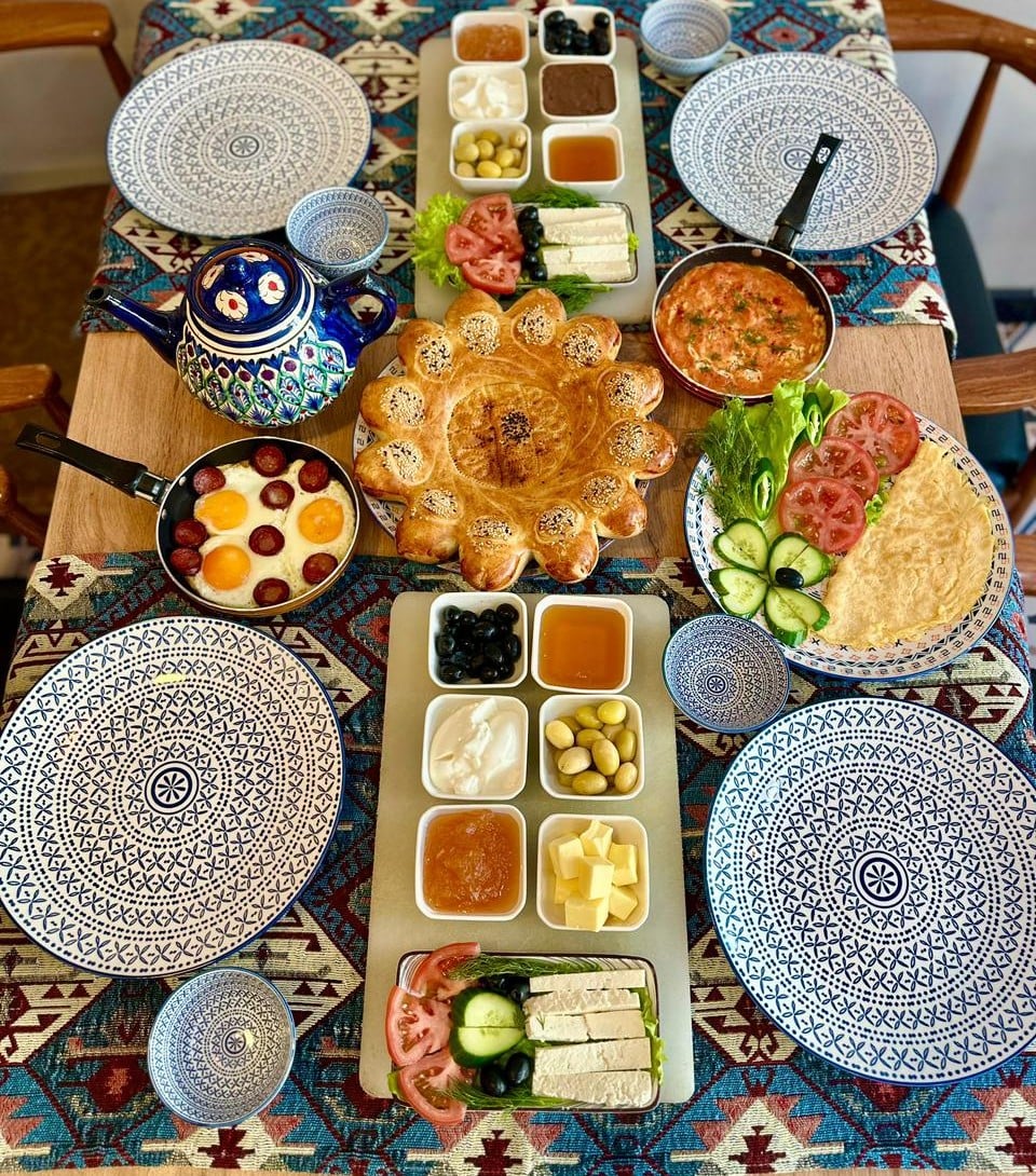 Breakfast set for 4 persons